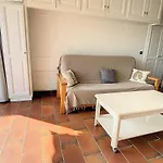 Appartamento En Bord De Mer, Rez De Jardin, Accès - Fr-1-610-90 Bormes-les-Mimosas
