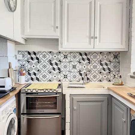 En Bord De Mer, Rez De Jardin, Acces - Fr-1-610-90 * Bormes-les-Mimosas