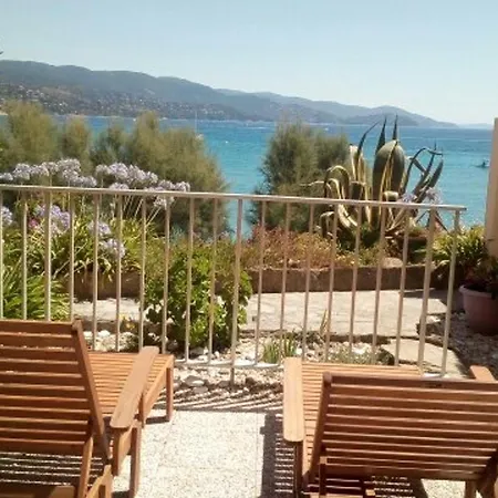 En Bord De Mer, Rez De Jardin, Acces - Fr-1-610-90 Apartment Bormes-les-Mimosas