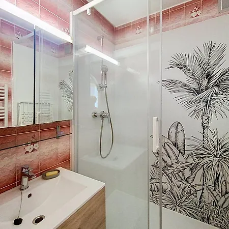 En Bord De Mer, Rez De Jardin, Acces - Fr-1-610-90 Apartment *