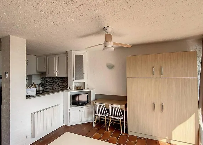 Apartamento En Bord De Mer, Rez De Jardin, Acces - Fr-1-610-90